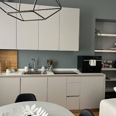Bilocale Di Charme Lägenhet Milano Exteriör bild
