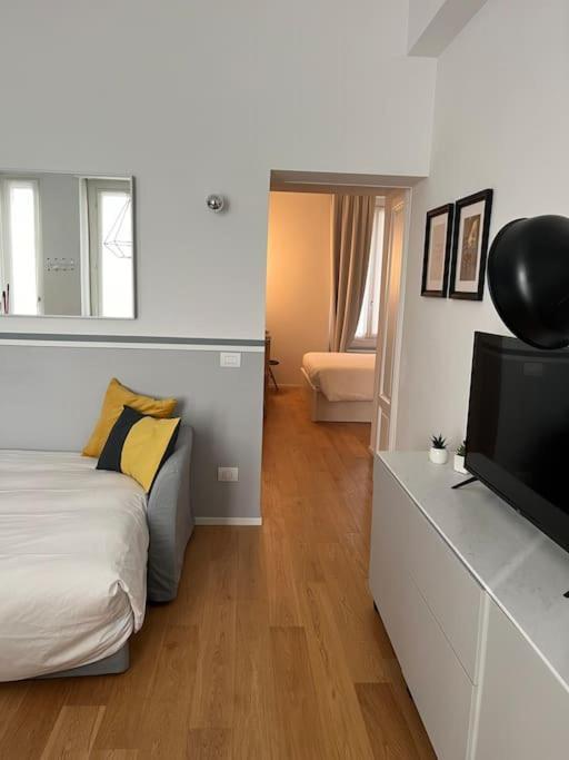 Bilocale Di Charme Lägenhet Milano Exteriör bild