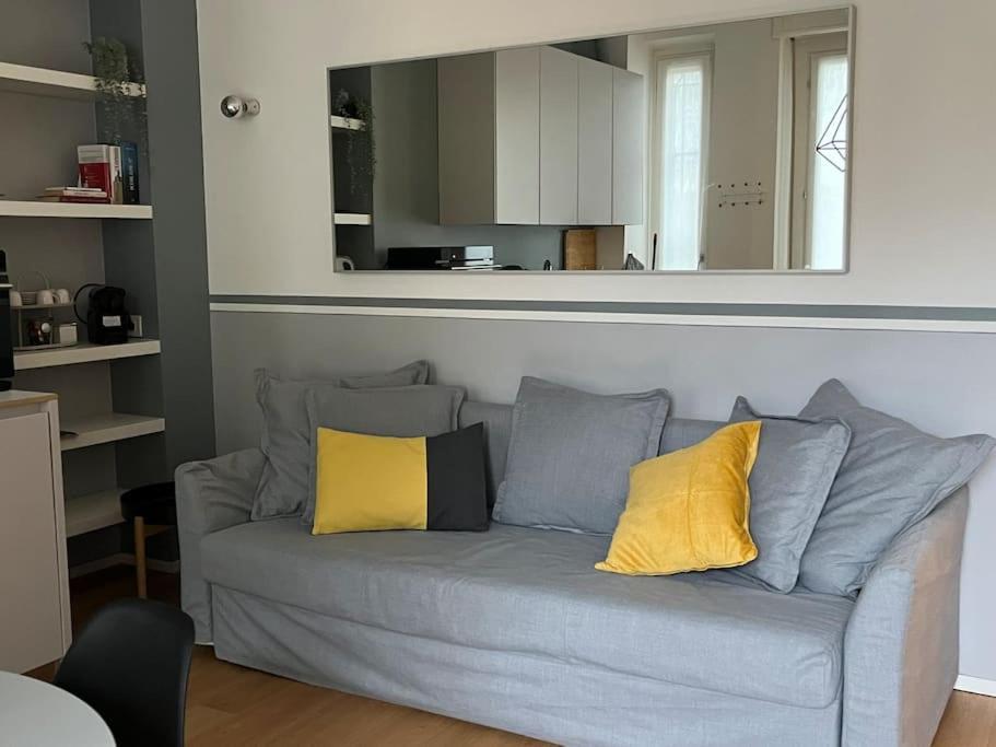Bilocale Di Charme Lägenhet Milano Exteriör bild